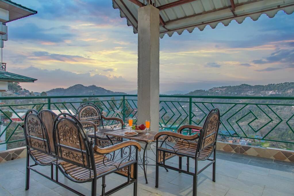 Fairview Wayside Villa Kasauli Exterior foto